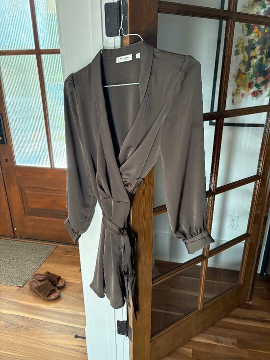 Aritzia Dresses & Skirts - Aritzia olive dress size medium